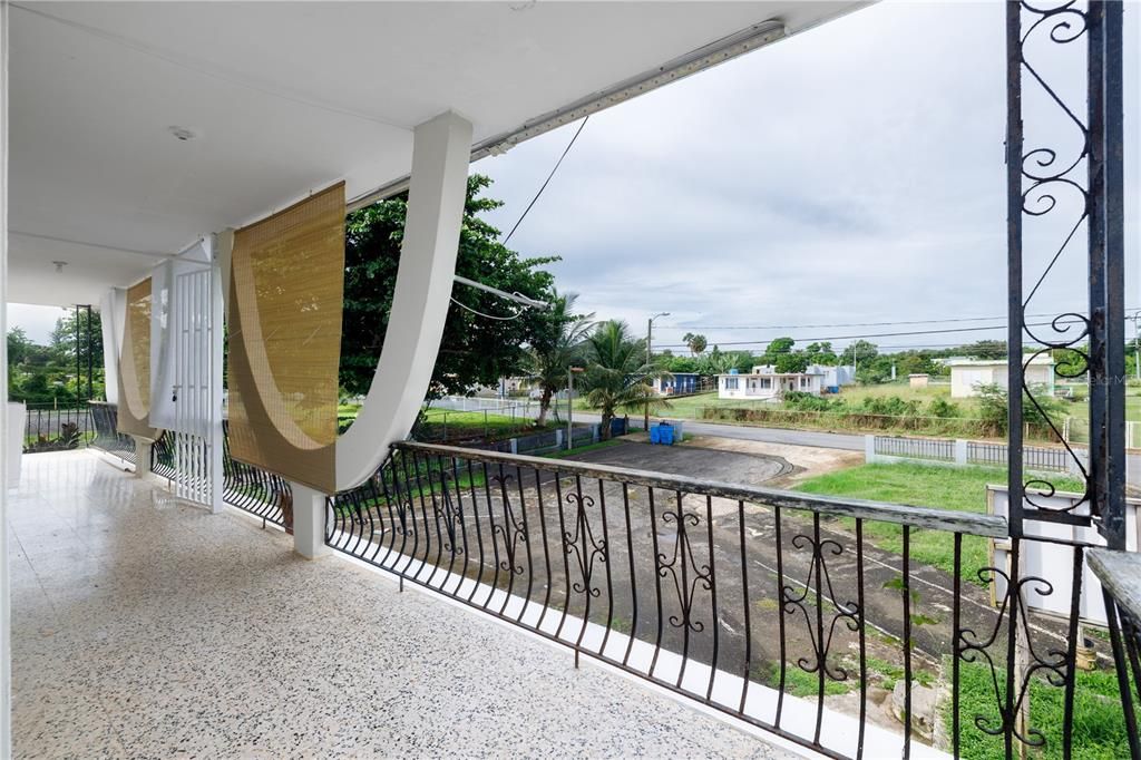 For Sale: $350,000 (2 beds, 0 baths, 2924 Square Feet)