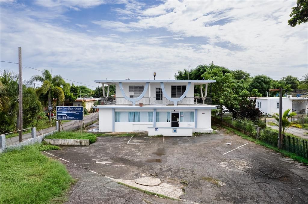 For Sale: $350,000 (2 beds, 0 baths, 2924 Square Feet)