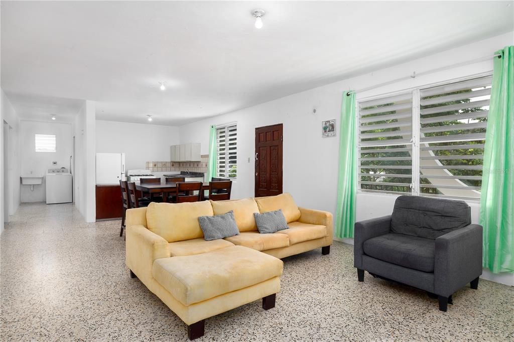 For Sale: $350,000 (2 beds, 0 baths, 2924 Square Feet)