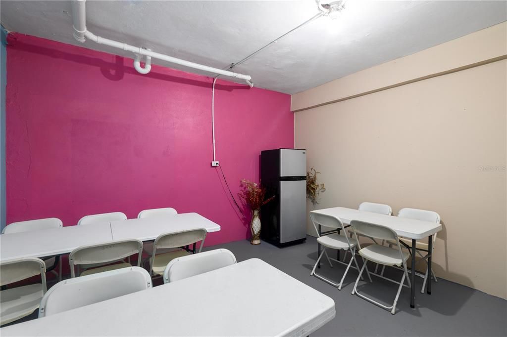 For Sale: $350,000 (2 beds, 0 baths, 2924 Square Feet)