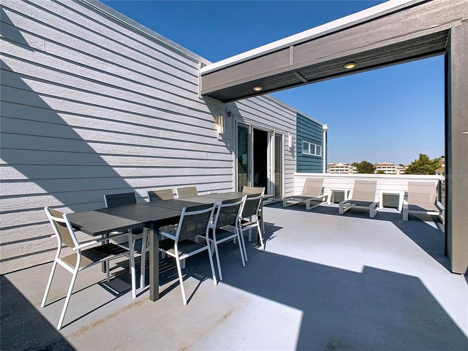 В аренду: $4,300 (5 спален, 4 ванн, 2630 Квадратных фут)