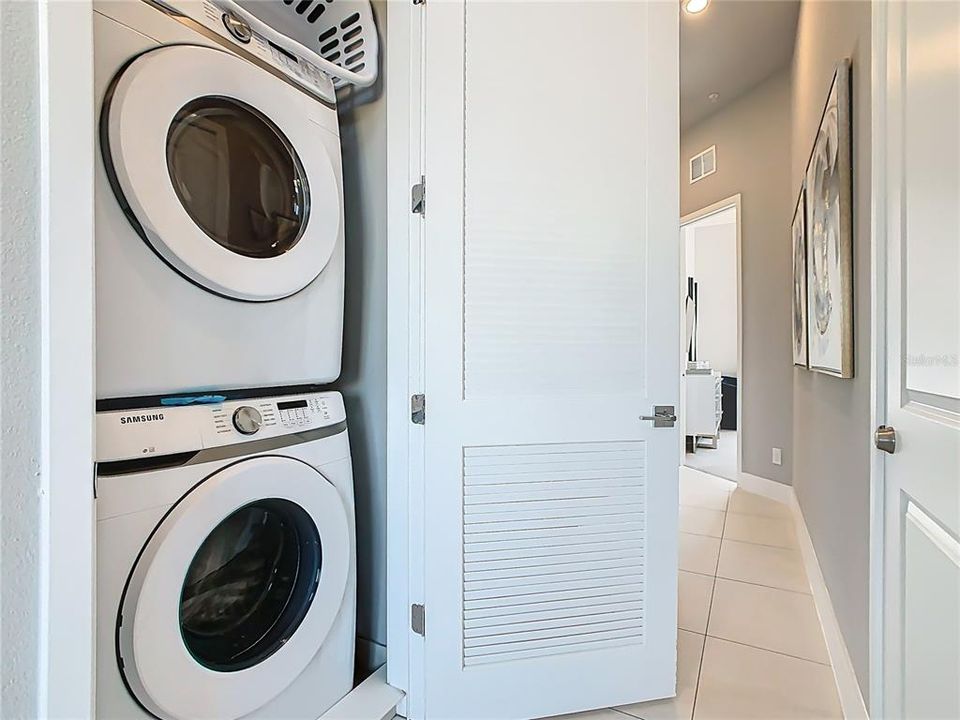 В аренду: $4,300 (5 спален, 4 ванн, 2630 Квадратных фут)