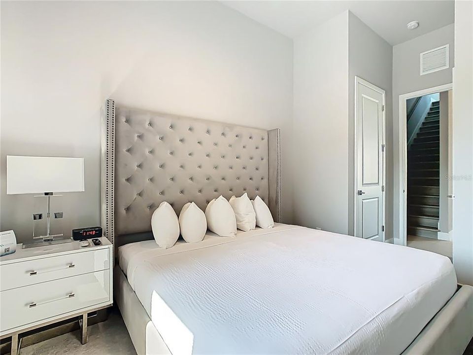 В аренду: $4,300 (5 спален, 4 ванн, 2630 Квадратных фут)