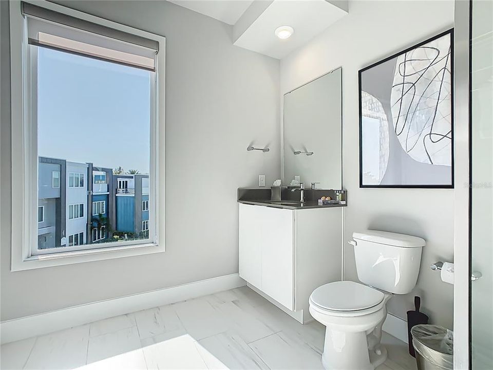 В аренду: $4,300 (5 спален, 4 ванн, 2630 Квадратных фут)