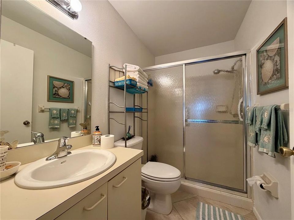 For Sale: $169,000 (2 beds, 2 baths, 912 Square Feet)