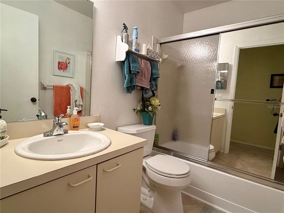 For Sale: $169,000 (2 beds, 2 baths, 912 Square Feet)