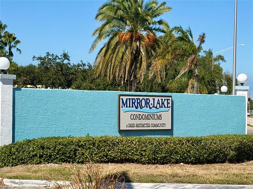 For Sale: $169,000 (2 beds, 2 baths, 912 Square Feet)