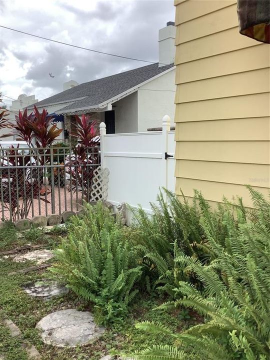 For Sale: $649,999 (4 beds, 2 baths, 1541 Square Feet)