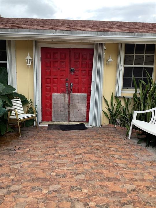 For Sale: $649,999 (4 beds, 2 baths, 1541 Square Feet)