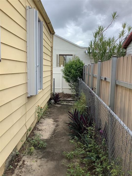 For Sale: $649,999 (4 beds, 2 baths, 1541 Square Feet)