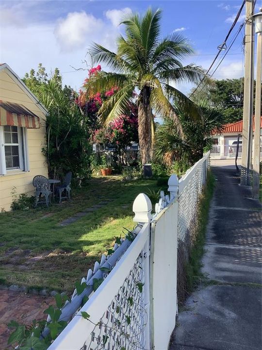 For Sale: $649,999 (4 beds, 2 baths, 1541 Square Feet)