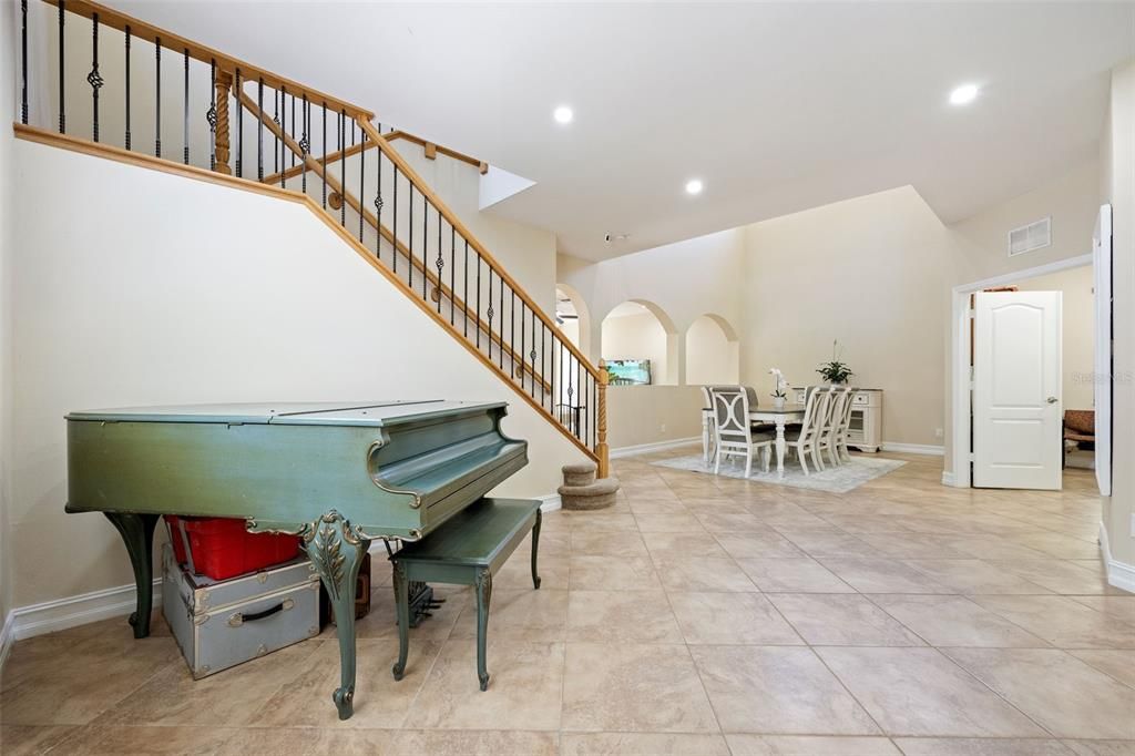 Active With Contract: $525,000 (5 beds, 4 baths, 3173 Square Feet)