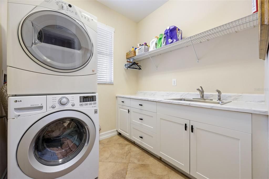 Active With Contract: $525,000 (5 beds, 4 baths, 3173 Square Feet)