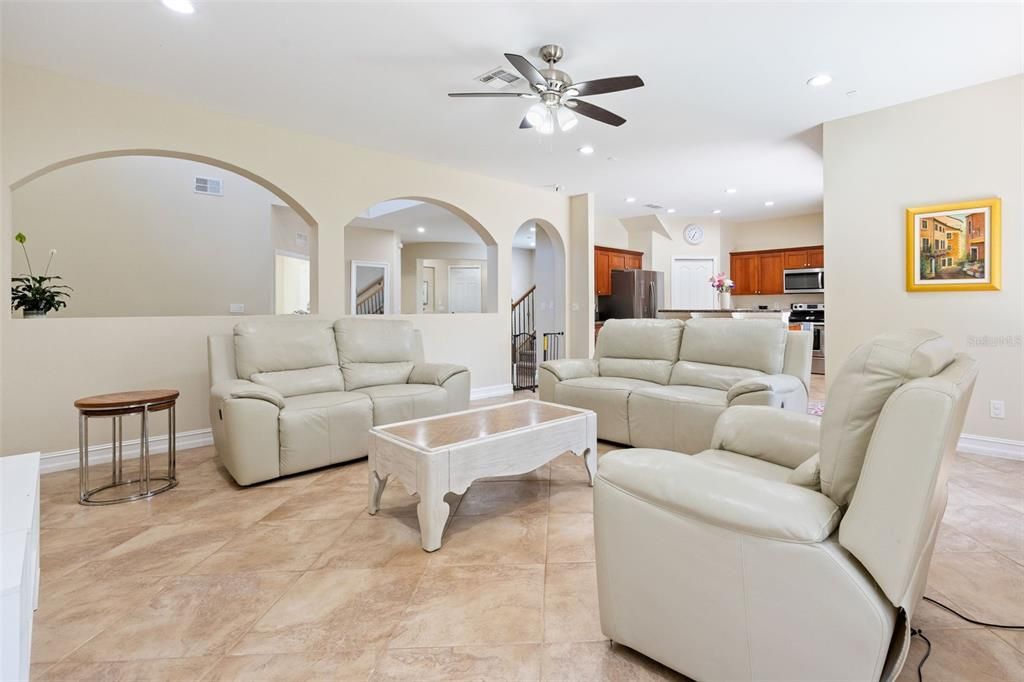 Active With Contract: $525,000 (5 beds, 4 baths, 3173 Square Feet)