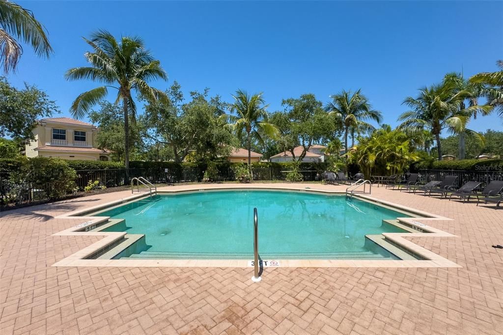 Active With Contract: $525,000 (5 beds, 4 baths, 3173 Square Feet)