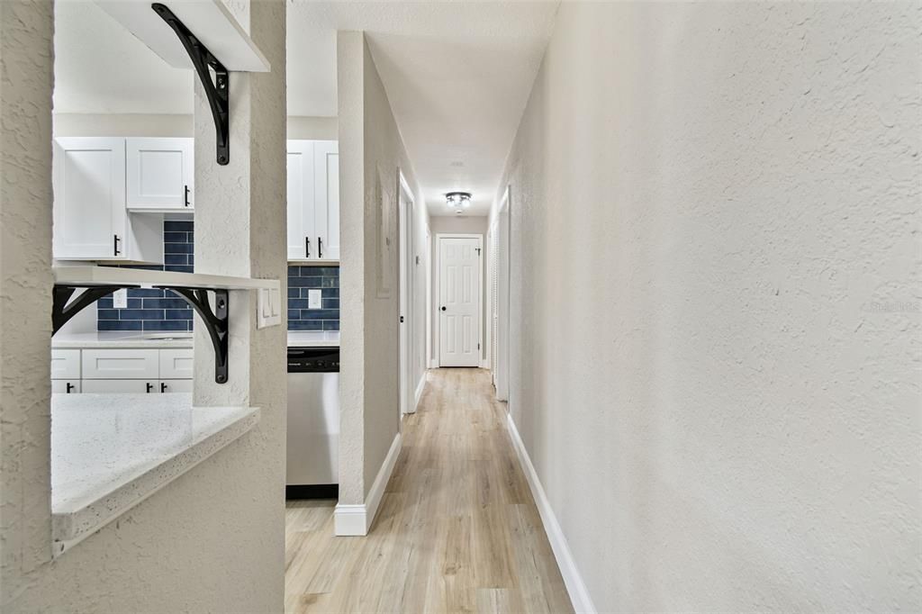 Active With Contract: $320,000 (3 beds, 2 baths, 1220 Square Feet)