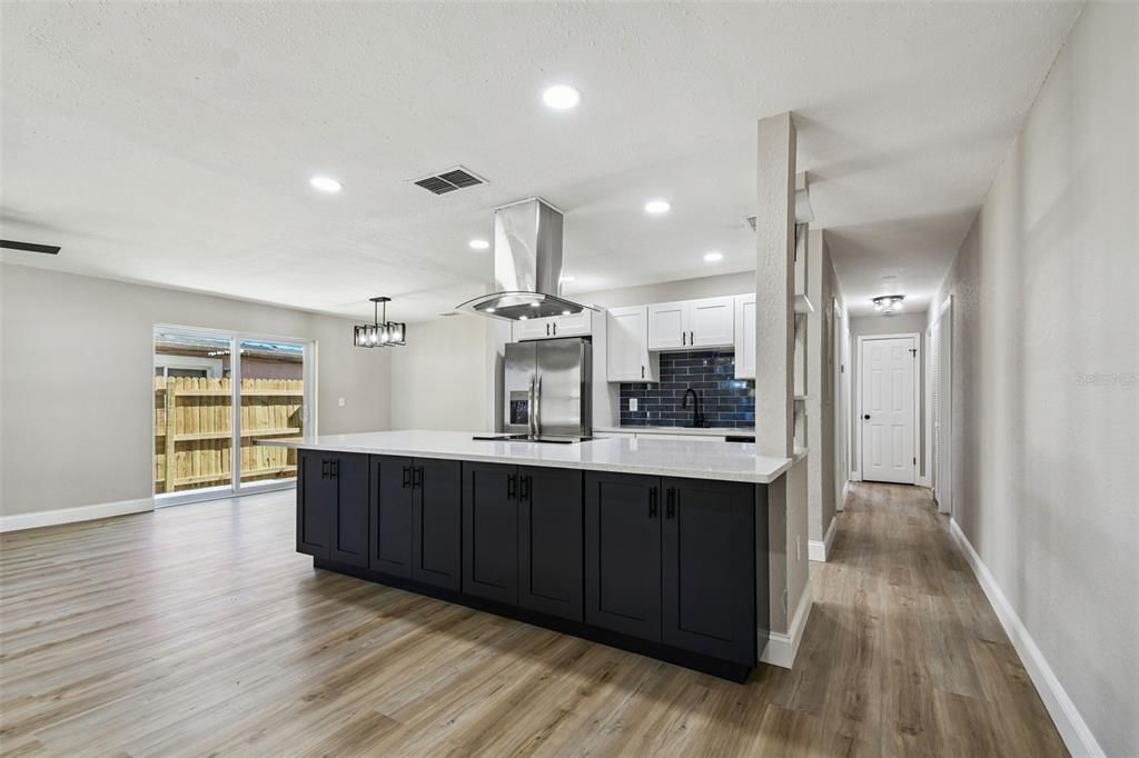 Active With Contract: $320,000 (3 beds, 2 baths, 1220 Square Feet)