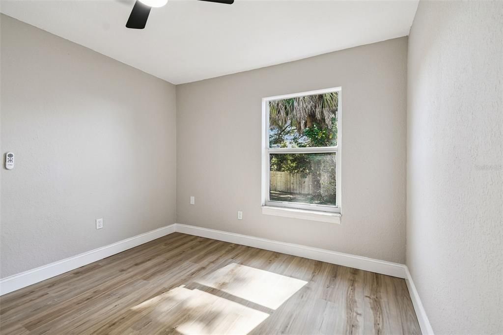 Active With Contract: $320,000 (3 beds, 2 baths, 1220 Square Feet)