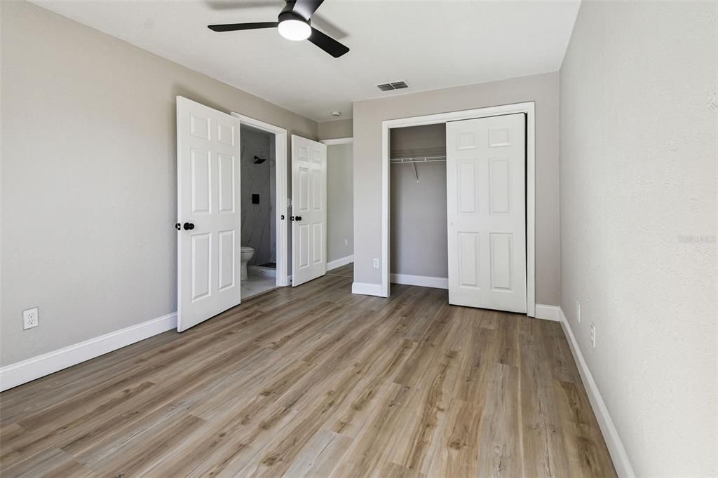 Active With Contract: $320,000 (3 beds, 2 baths, 1220 Square Feet)