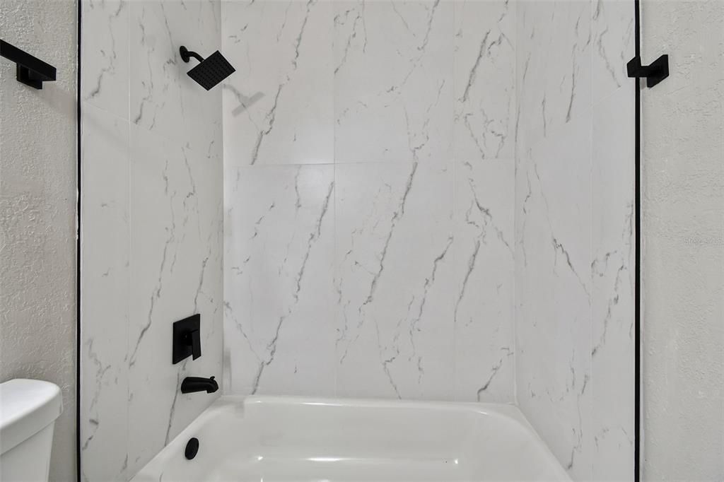 Active With Contract: $320,000 (3 beds, 2 baths, 1220 Square Feet)