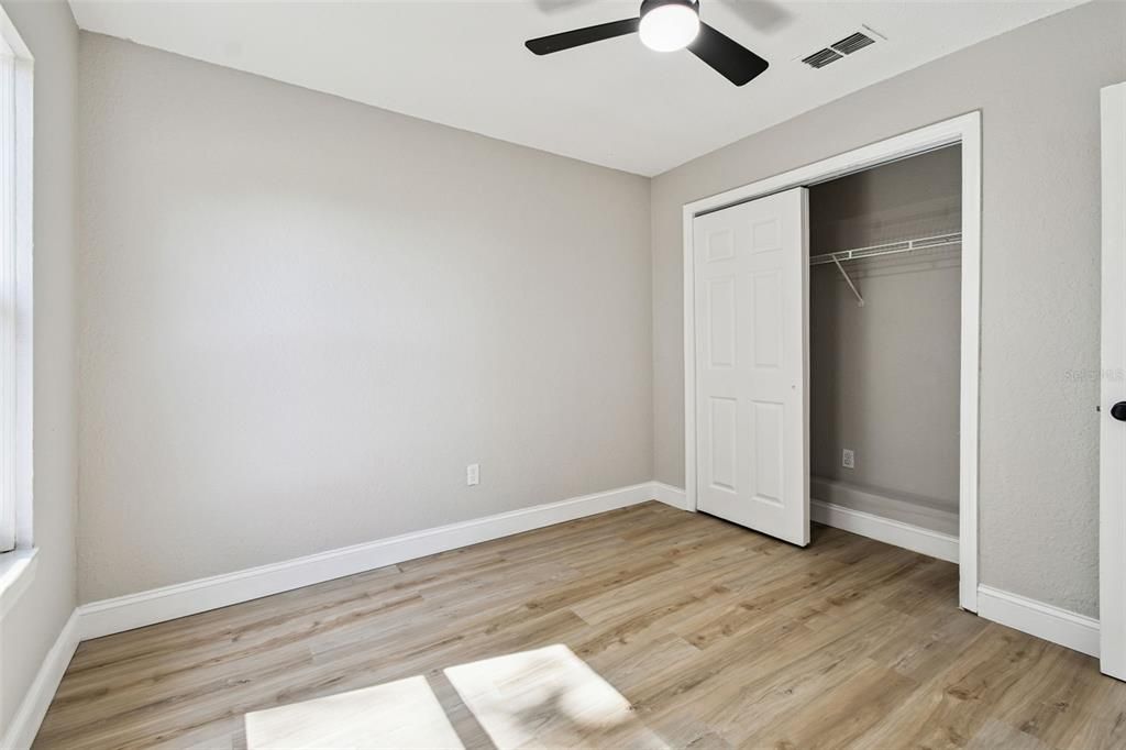 Active With Contract: $320,000 (3 beds, 2 baths, 1220 Square Feet)