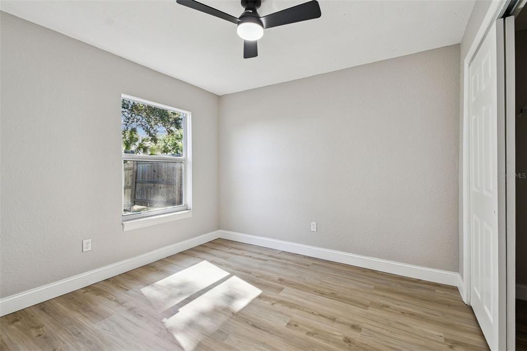 Active With Contract: $320,000 (3 beds, 2 baths, 1220 Square Feet)