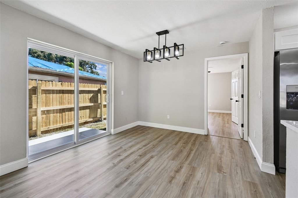 Active With Contract: $320,000 (3 beds, 2 baths, 1220 Square Feet)