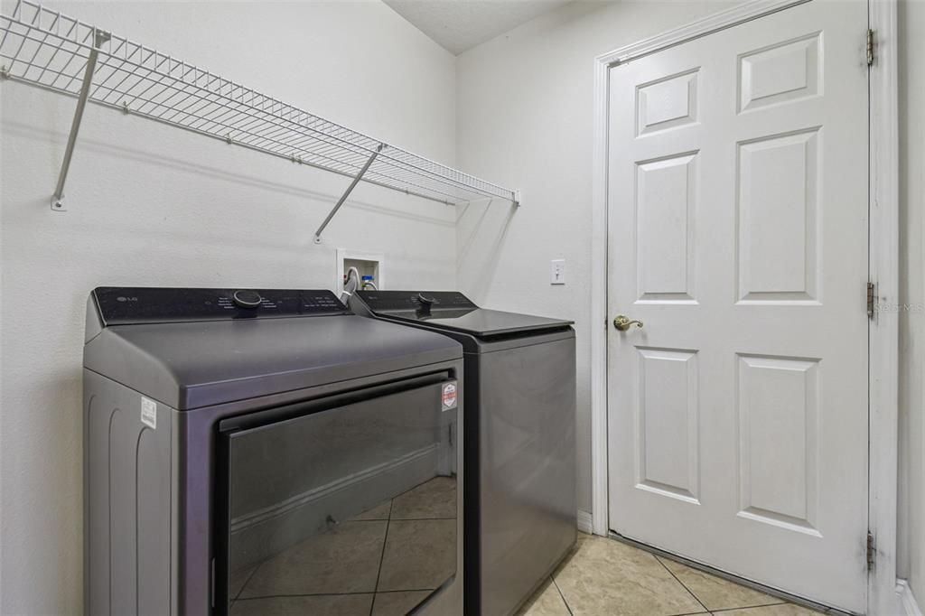 待售: $845,000 (4 贝兹, 3 浴室, 3513 平方英尺)