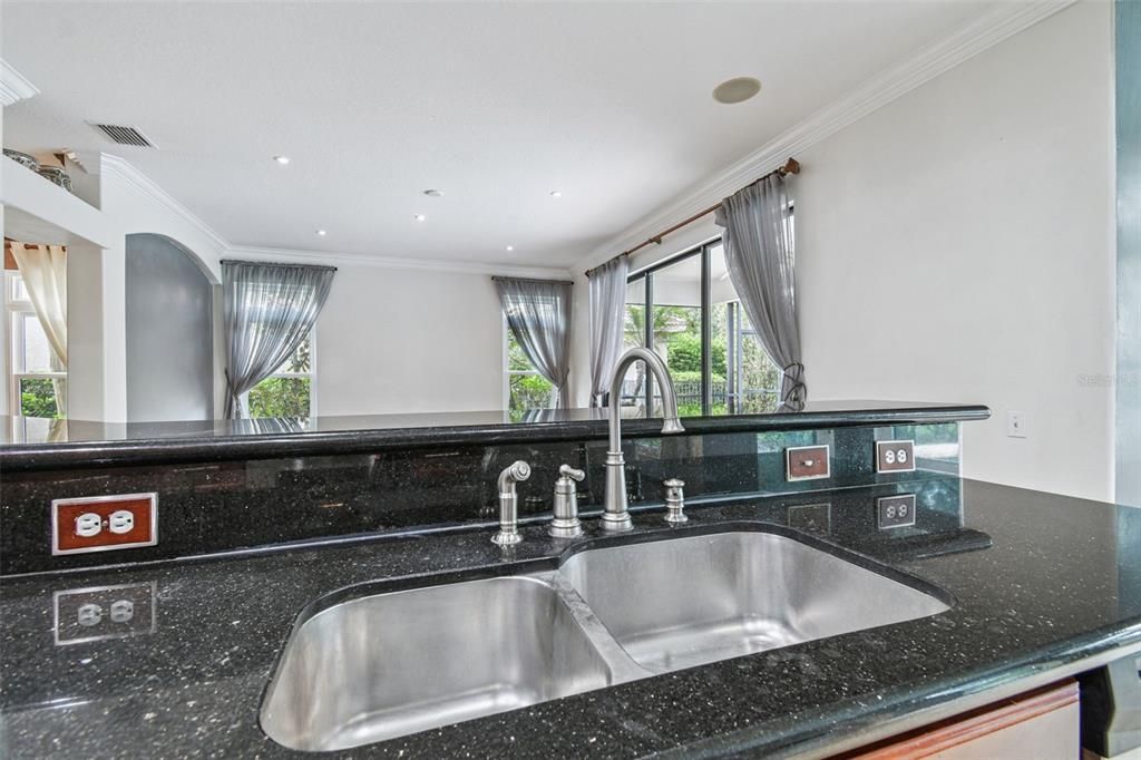 待售: $845,000 (4 贝兹, 3 浴室, 3513 平方英尺)