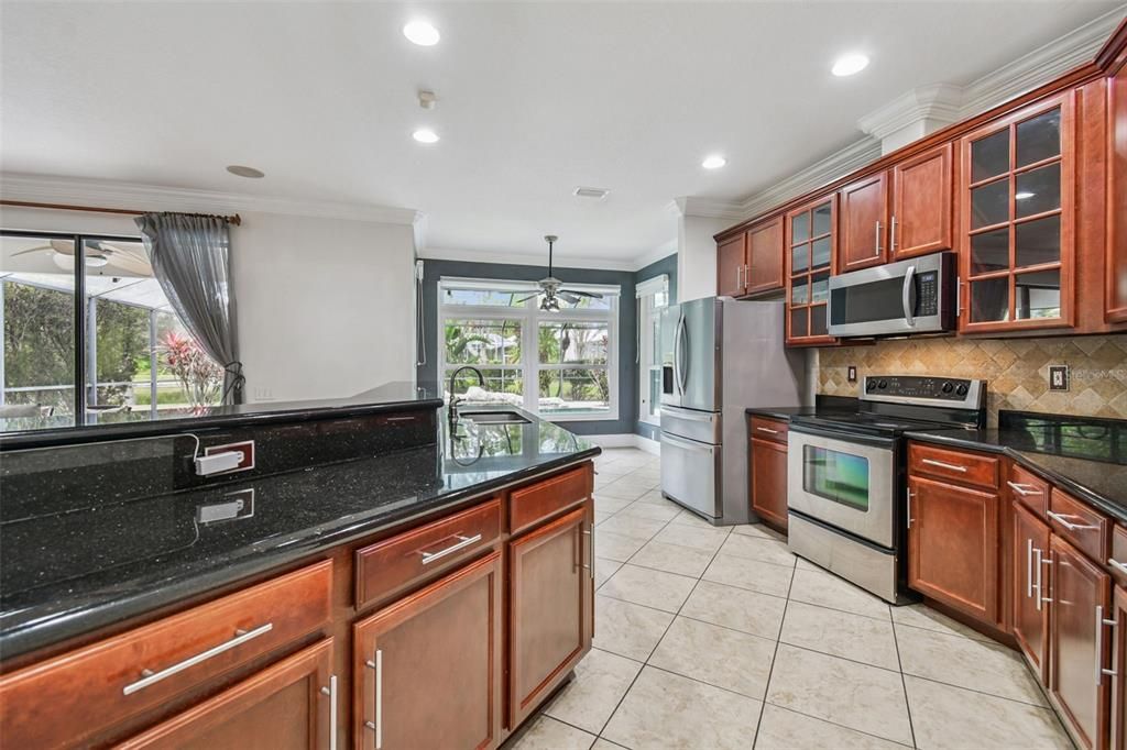 待售: $845,000 (4 贝兹, 3 浴室, 3513 平方英尺)