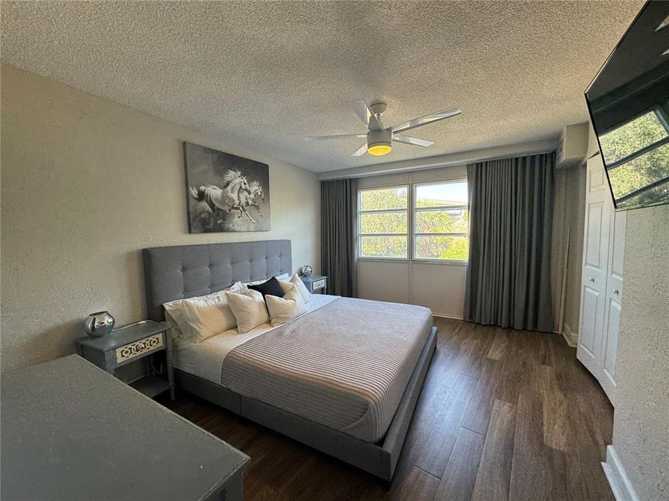 For Rent: $1,795 (2 beds, 1 baths, 887 Square Feet)