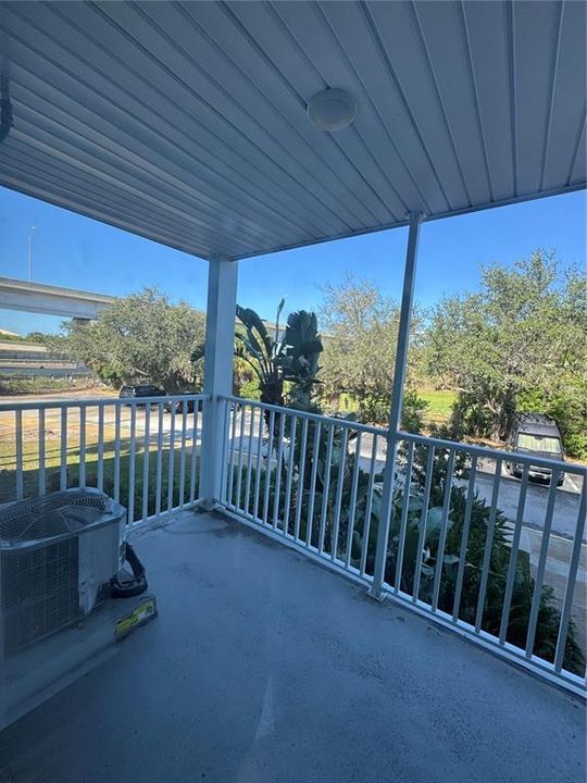 For Rent: $1,795 (2 beds, 1 baths, 887 Square Feet)