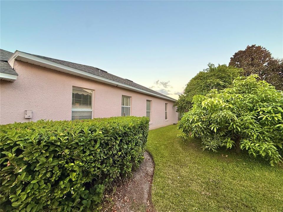 For Sale: $529,900 (4 beds, 3 baths, 2594 Square Feet)