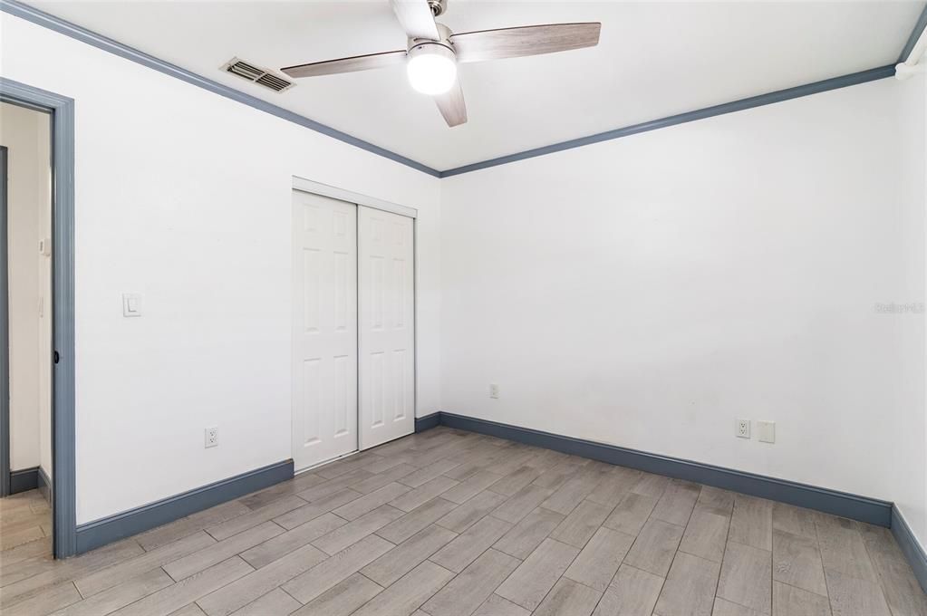 待售: $214,900 (2 贝兹, 2 浴室, 935 平方英尺)