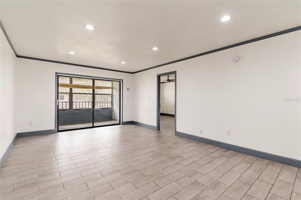 待售: $214,900 (2 贝兹, 2 浴室, 935 平方英尺)