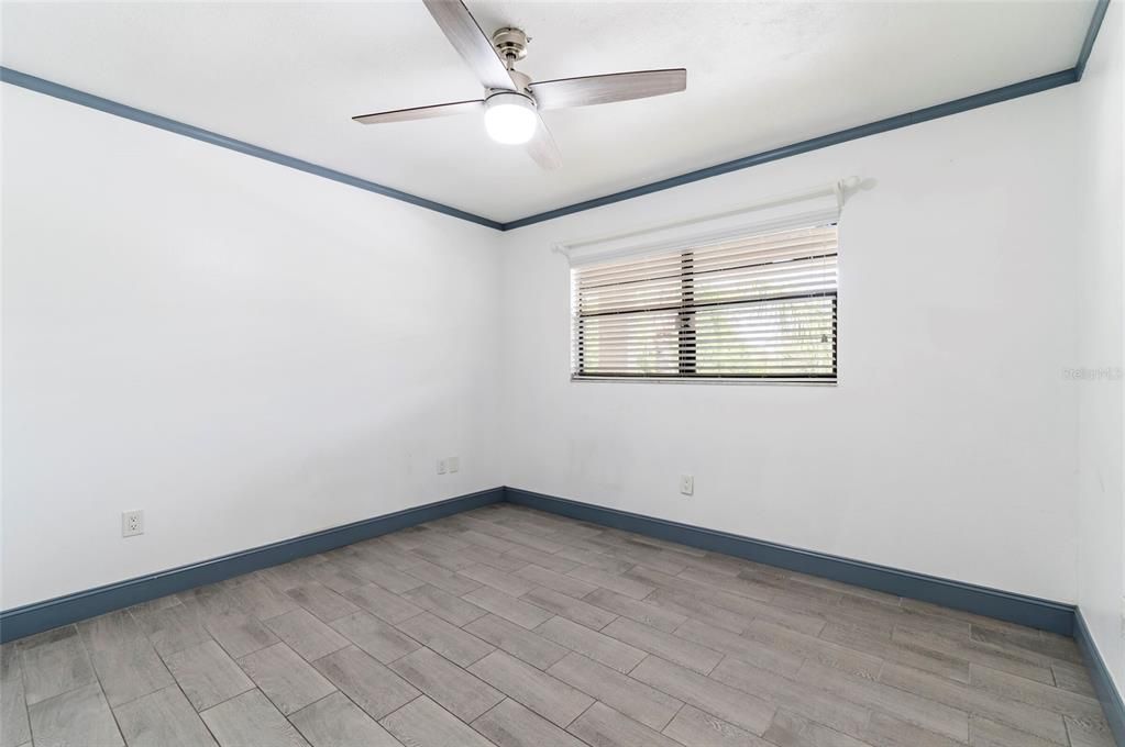 待售: $214,900 (2 贝兹, 2 浴室, 935 平方英尺)