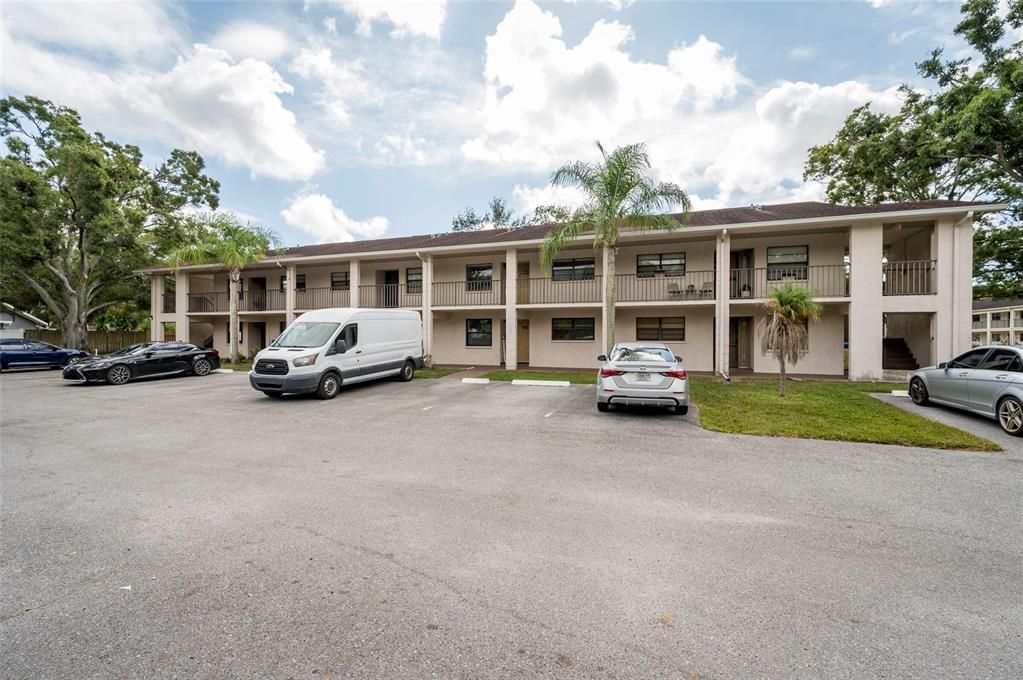 待售: $214,900 (2 贝兹, 2 浴室, 935 平方英尺)