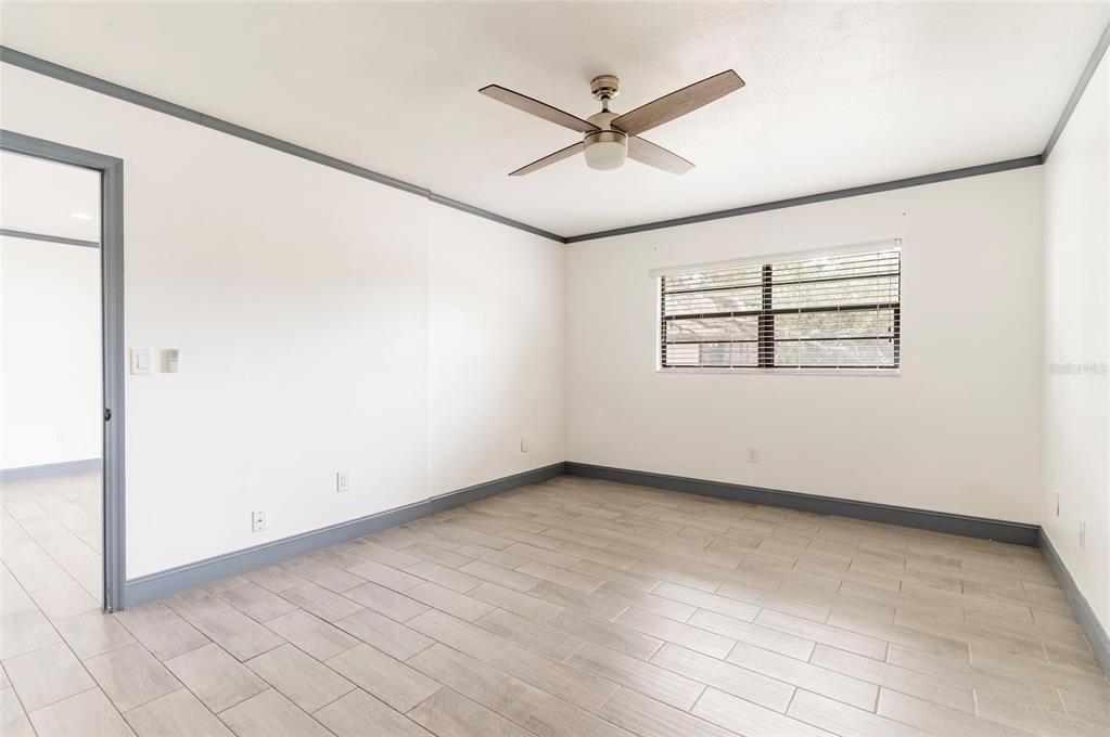 待售: $214,900 (2 贝兹, 2 浴室, 935 平方英尺)