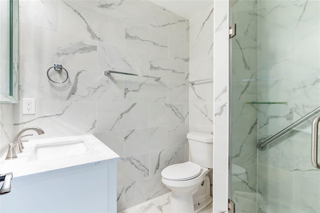 待售: $214,900 (2 贝兹, 2 浴室, 935 平方英尺)