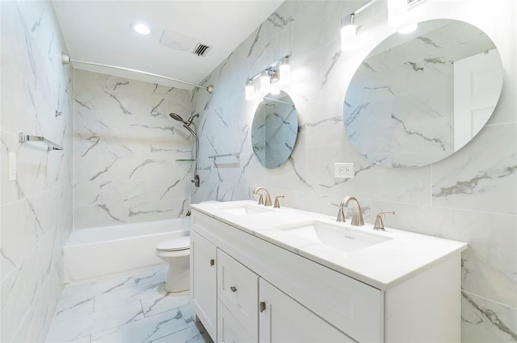 待售: $214,900 (2 贝兹, 2 浴室, 935 平方英尺)