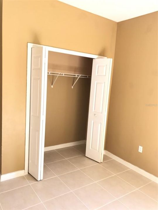 For Rent: $1,950 (4 beds, 2 baths, 1956 Square Feet)