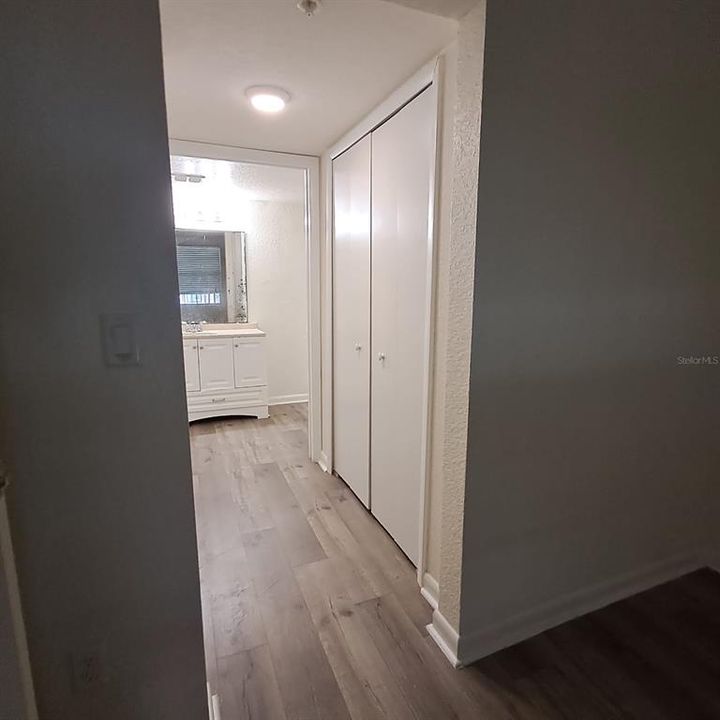 待售: $180,000 (2 贝兹, 2 浴室, 885 平方英尺)