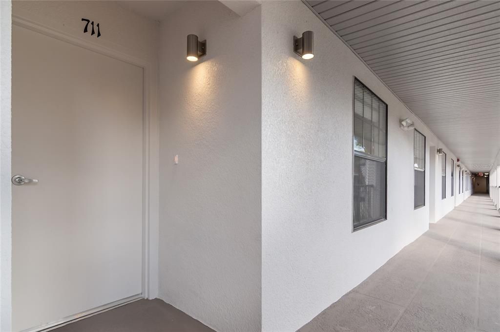 待售: $180,000 (2 贝兹, 2 浴室, 885 平方英尺)