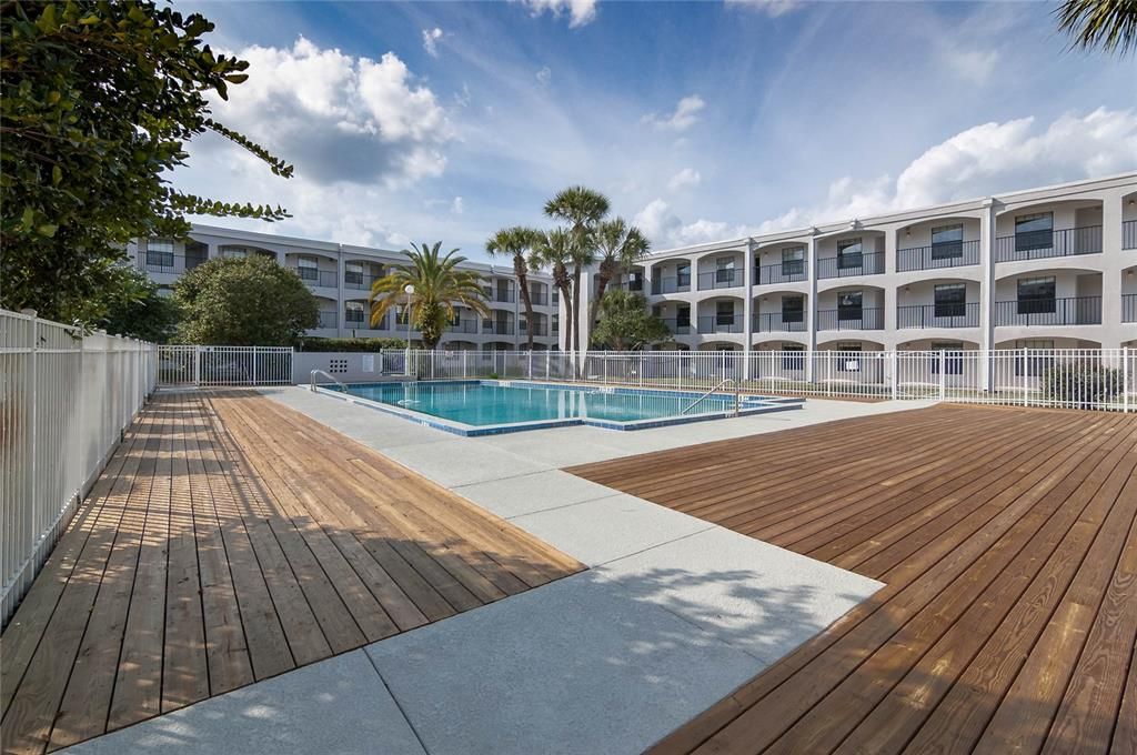 待售: $180,000 (2 贝兹, 2 浴室, 885 平方英尺)