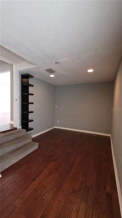 For Sale: $379,777 (3 beds, 2 baths, 1320 Square Feet)