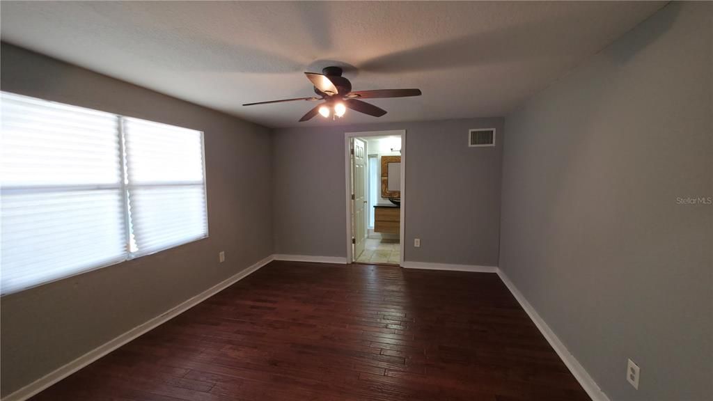 For Sale: $379,777 (3 beds, 2 baths, 1320 Square Feet)