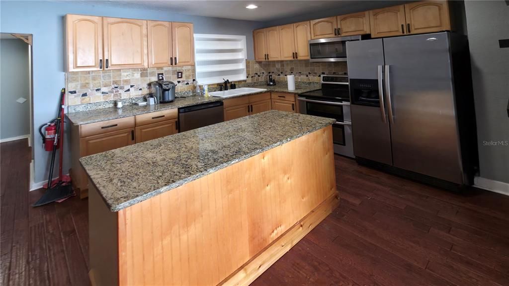 For Sale: $379,777 (3 beds, 2 baths, 1320 Square Feet)