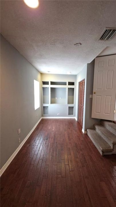 For Sale: $379,777 (3 beds, 2 baths, 1320 Square Feet)