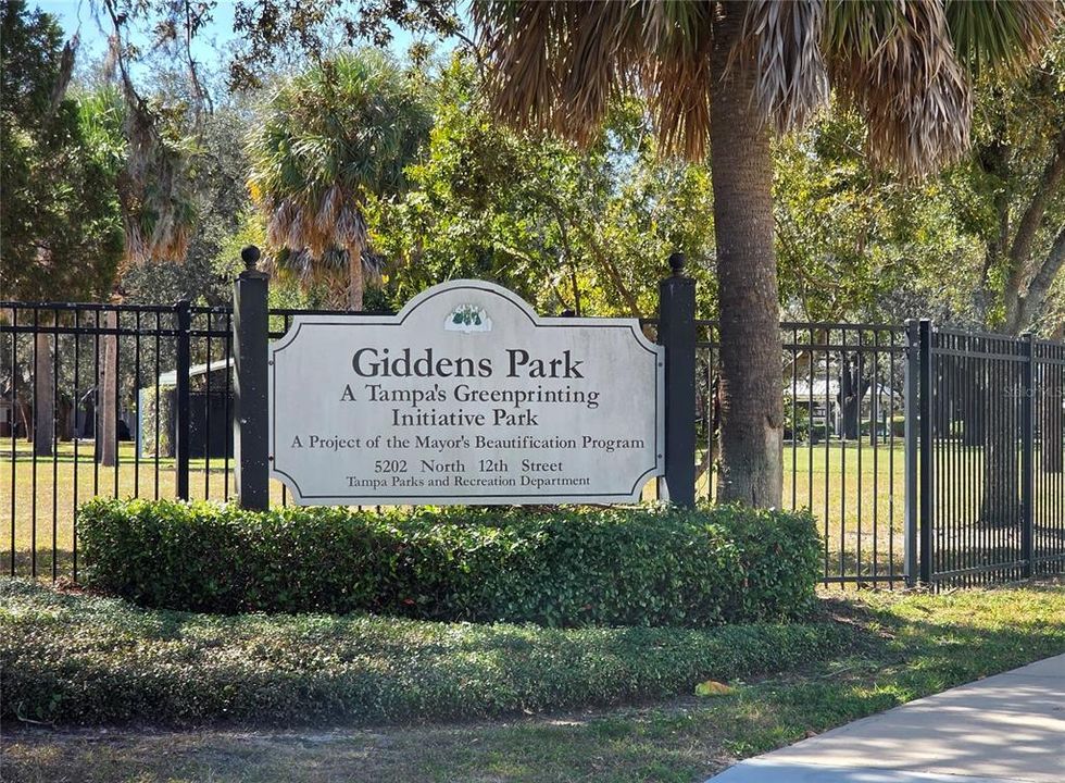 For Sale: $379,777 (3 beds, 2 baths, 1320 Square Feet)