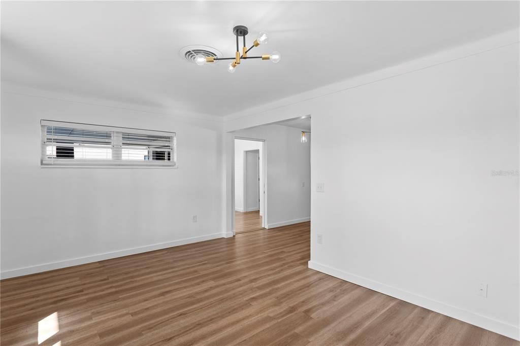 For Sale: $339,000 (3 beds, 1 baths, 1100 Square Feet)